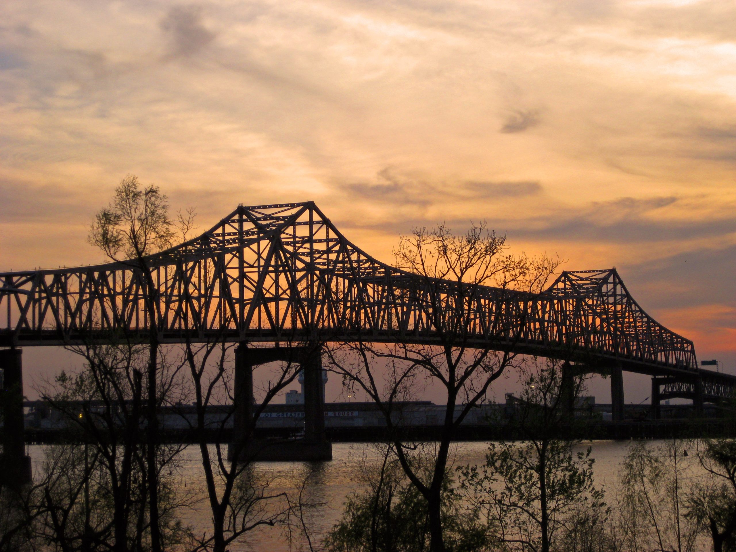 bridge_mississippi_river_baton-scaled