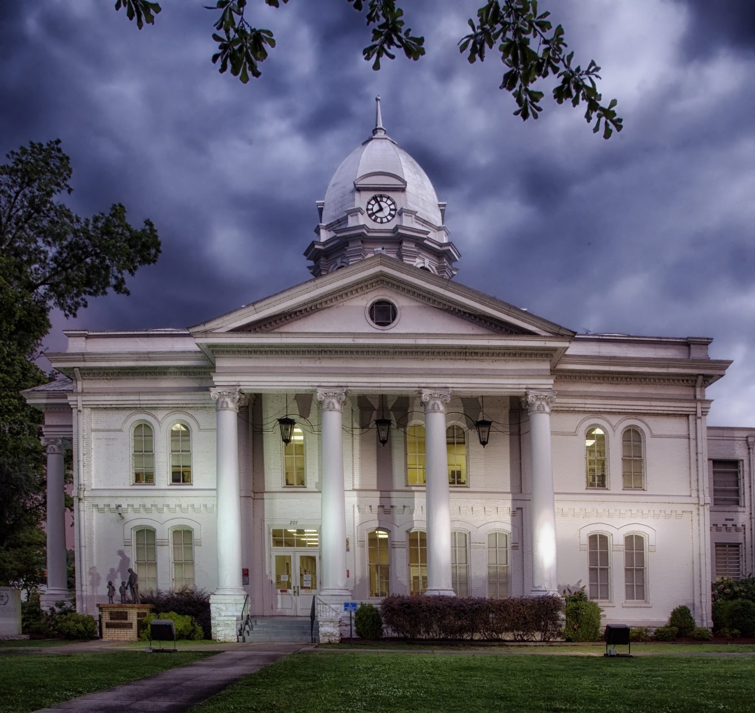 courthouse_alabama_building_226689-scaled