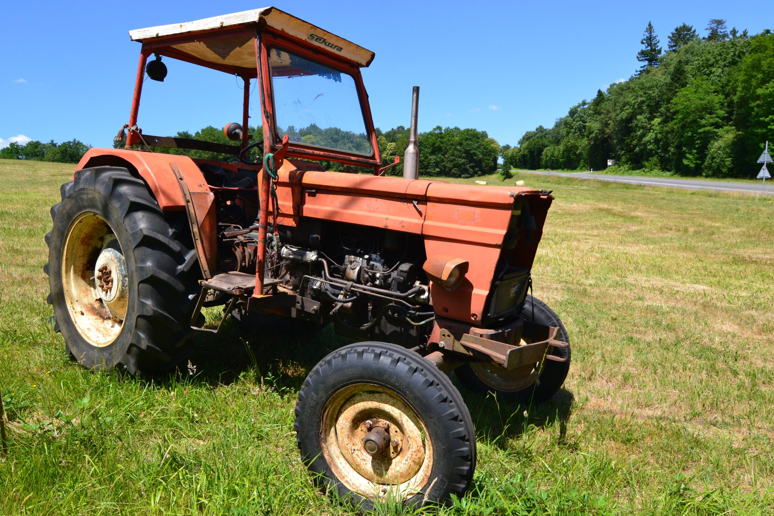 tractor_red_tractor_red-scaled